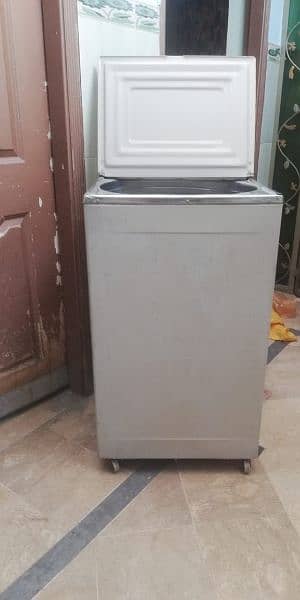 Washing machine for sale in good condition 1