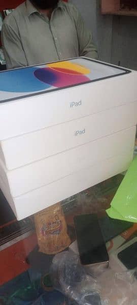 Ipad 10 GENERATION 64 GB 1