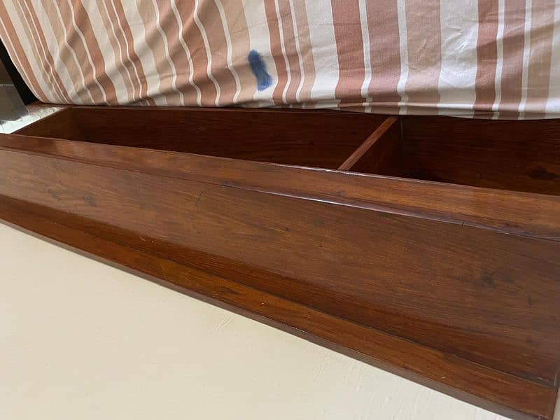 high end quality wood antique bed 2