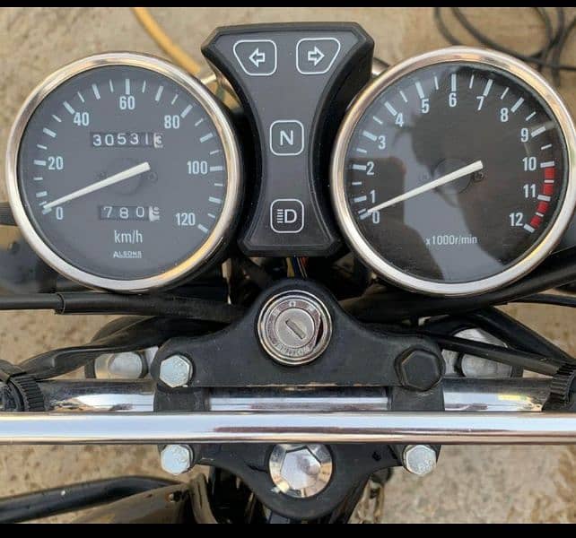 SUZUKI GS 150 SE ISB NUMBER 4