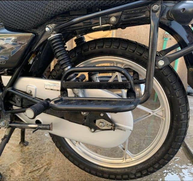 SUZUKI GS 150 SE ISB NUMBER 7