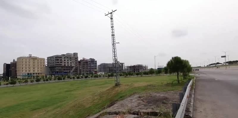 20 Marla Residential Plot Available. For Sale in Top City Block i Islamabad. 6