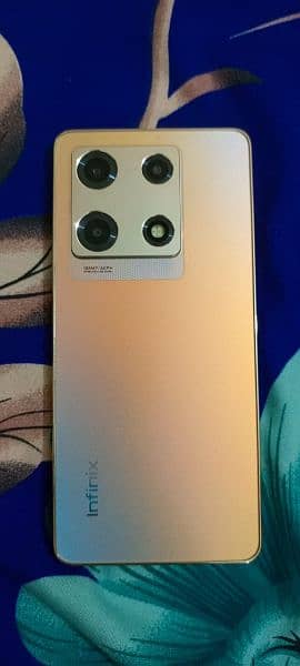infinix note 30 pro with wireless chrging 0