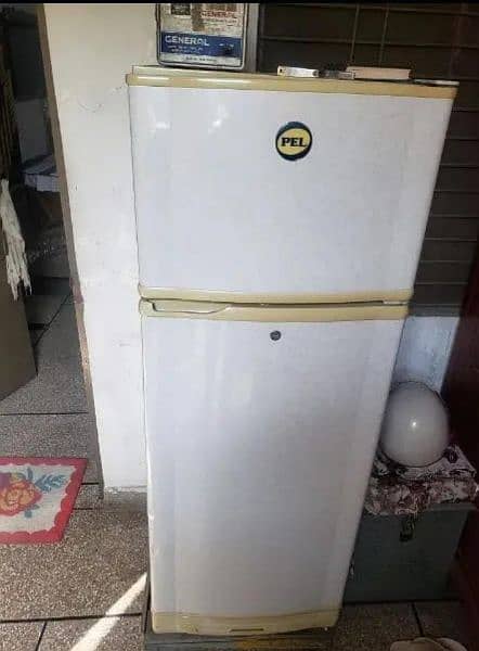 pel medium size fridge 4