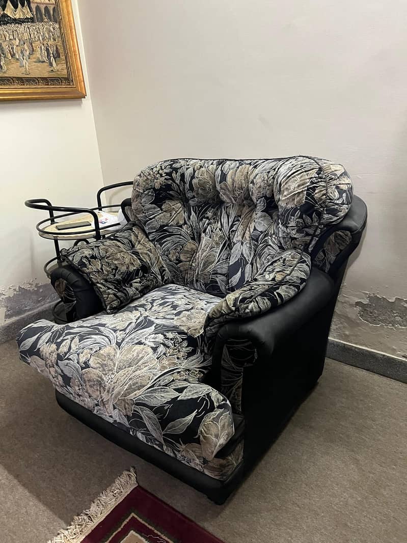 Floral Sofa Set for Sale 0