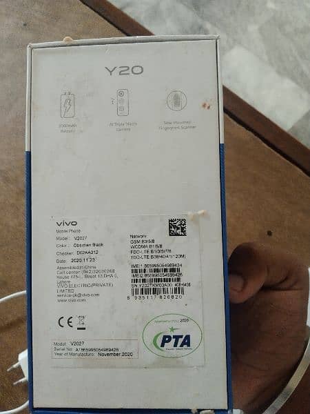 vivo y20 brand 4+64. 8