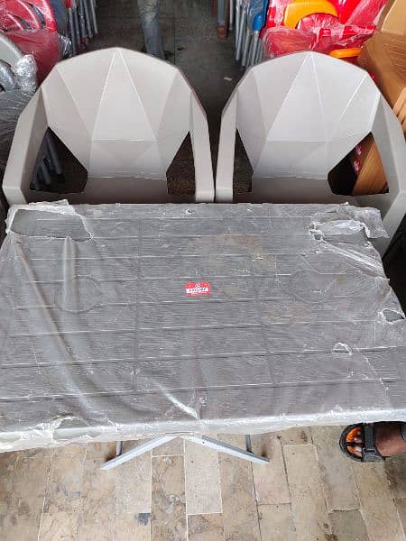 PLASTIC OUTDOOR GARDEN CHAIRS TABLE SET AVAILABLE FOR SALE 2