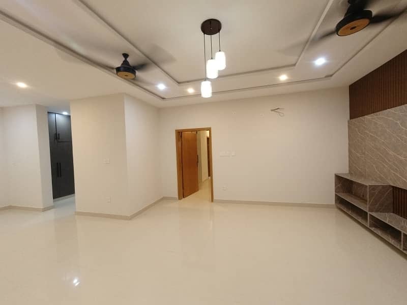 Reserve A Centrally Located Upper Portion Of 14 Marla In G-13 0