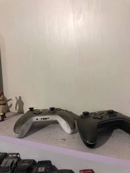 xbox one s | 2 controllers | pxn v900 1