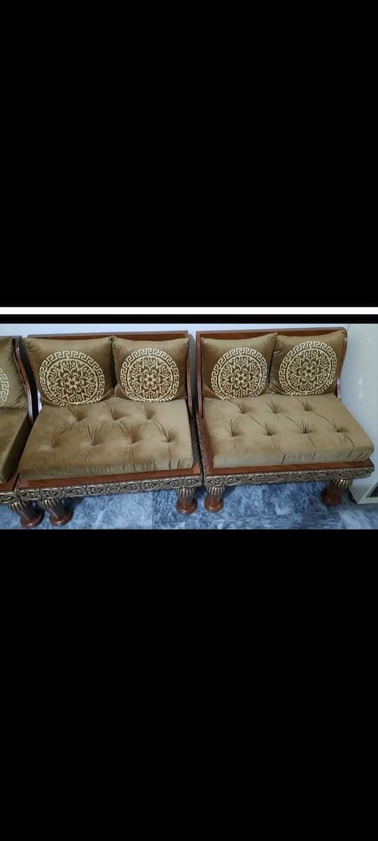 Sofa set for sale. 3+1+1 1