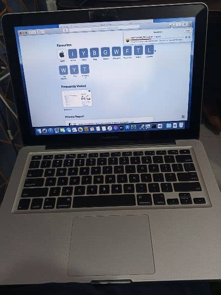 MacBook pro 13+Window operating system 0