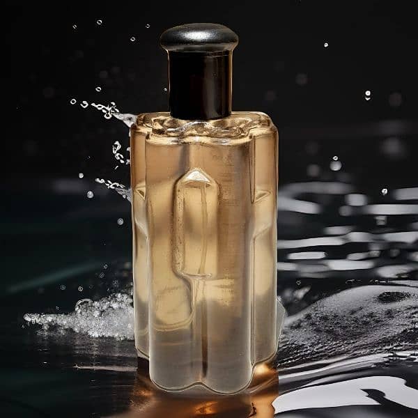 Perfume with Aquatic and Woody fragrance - Buzzy Balsoon 0
