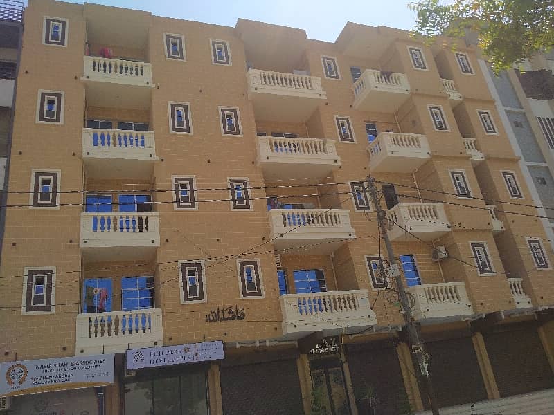 Prime Location 1250 Square Feet Flat In Scheme 33 For Sale At Good Location 32