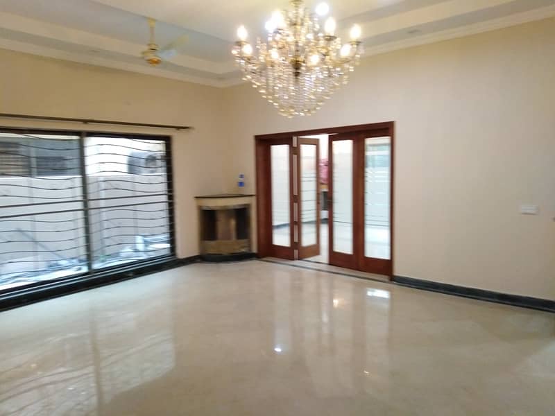 1Kanal Beautiful House Available For Sale DHA Phase 3 21