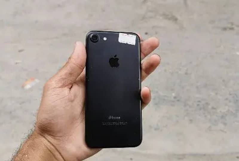 iPhone 7 black 1