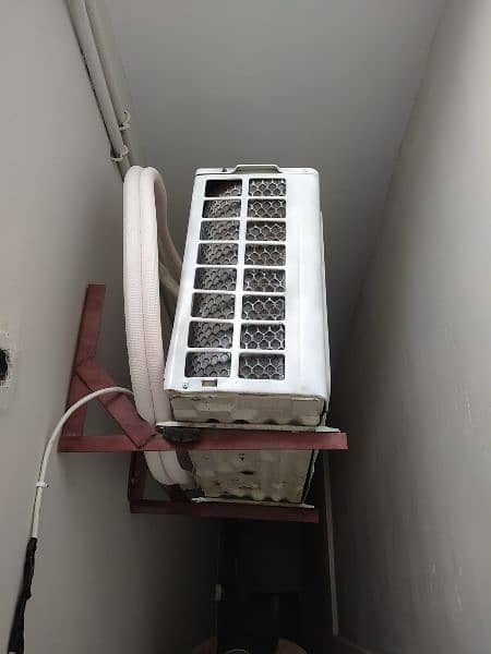 Gree non- inverter Ac 2