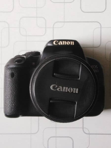 Canon EOS 700D DSLR camera for sale - Good condition 3