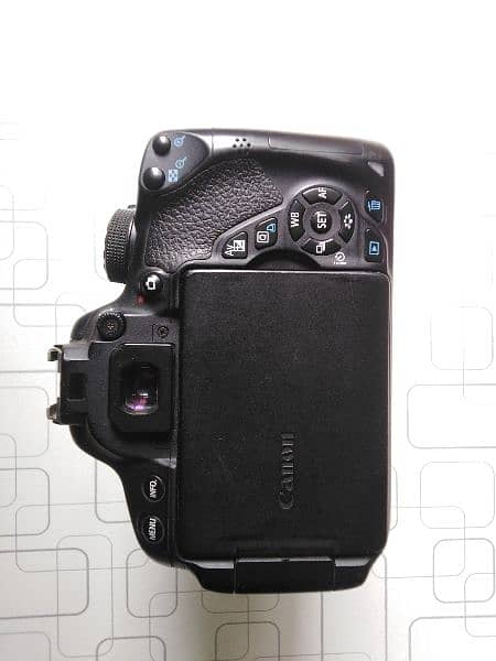 Canon EOS 700D DSLR camera for sale - Good condition 6