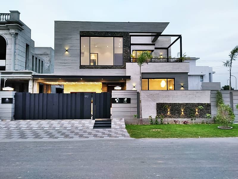 BRAND NEW MODERN HOUSE FOR RENT 37