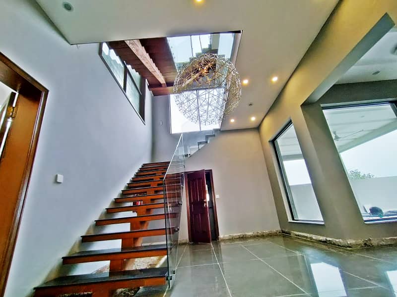 ONE KANAL BEAUTIFULL HOUSE AVALIABLE FOR RENT IN DHA PHASE 7 19
