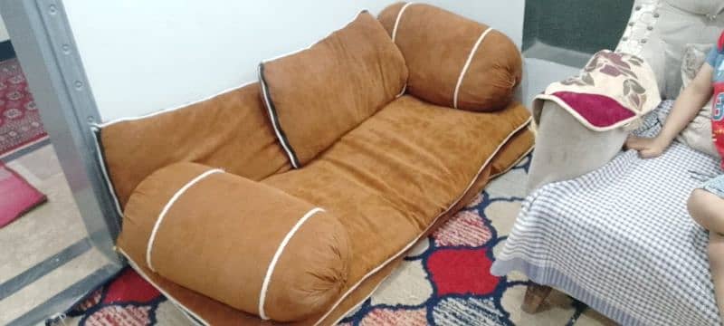 floor sofa 0