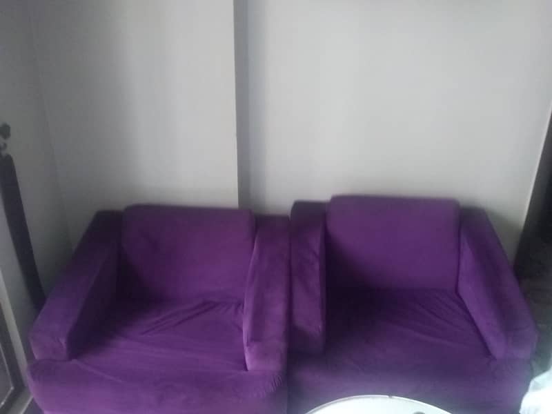 Neat and clean sofa for sale in reasonable price 2