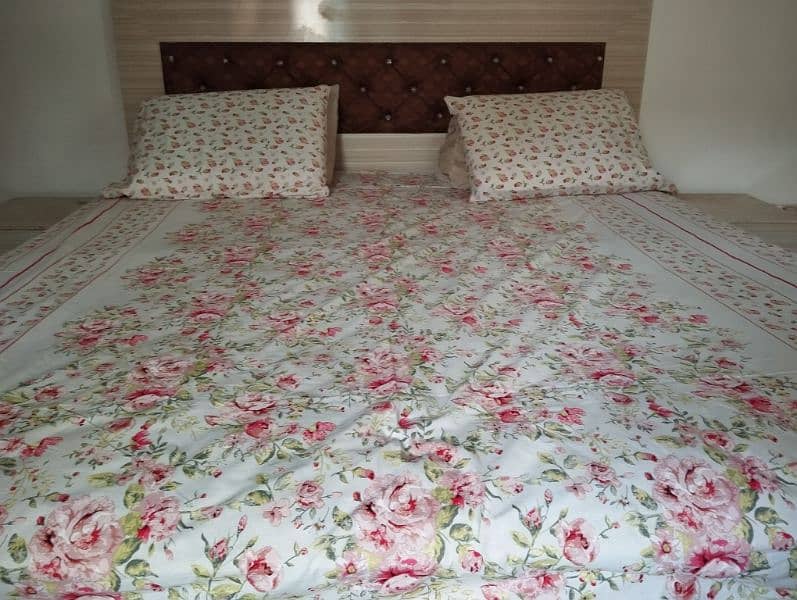 Double King size Bed + 2 Side Tables 1