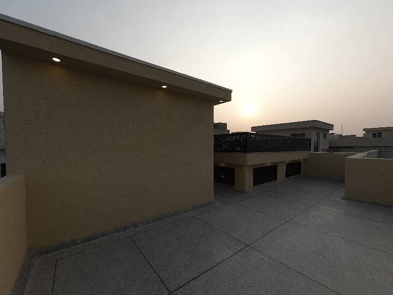 On Excellent Location In Bahria Town Phase 8 - Safari Valley 7 Marla House For Sale 31
