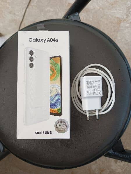 Samsung Galaxy A04S 10/10 with complete Box 0