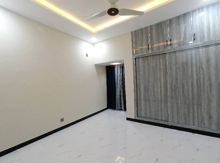 A On Excellent Location 700 Square Feet Flat Has Landed On Market In G-11/4 Of Islamabad 4