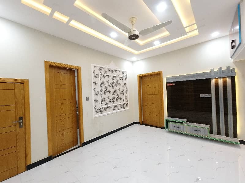 A On Excellent Location 700 Square Feet Flat Has Landed On Market In G-11/4 Of Islamabad 6