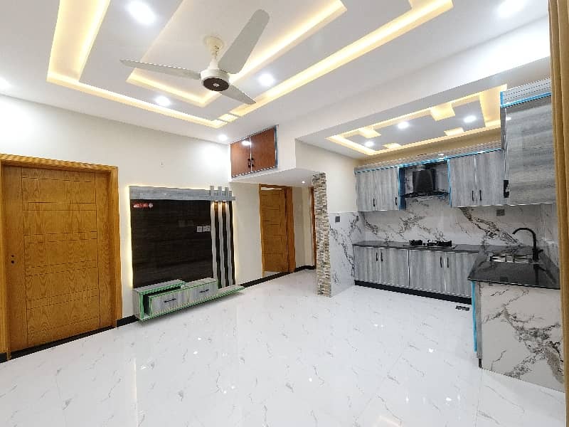 A On Excellent Location 700 Square Feet Flat Has Landed On Market In G-11/4 Of Islamabad 7