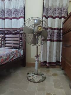 Pedestal Fan For Sale 0