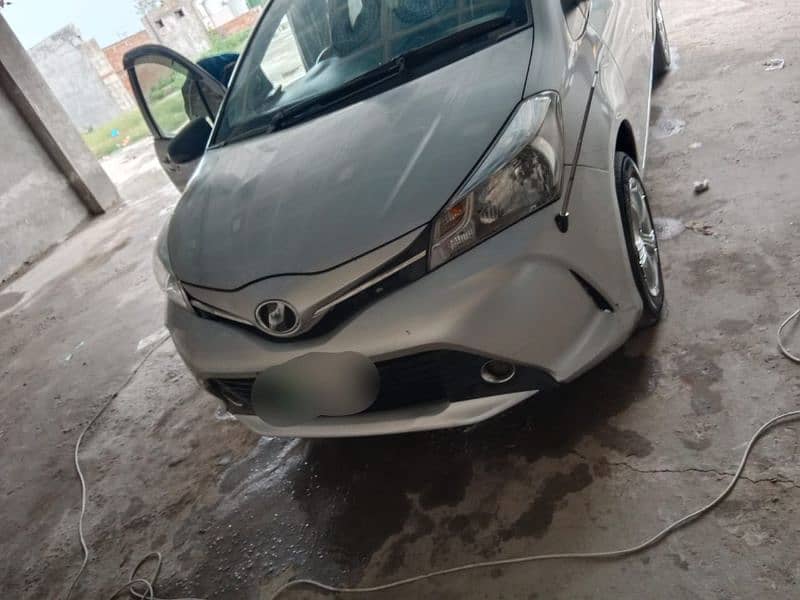 Toyota Vitz 2013 model 2016 ki import urgent sale 1