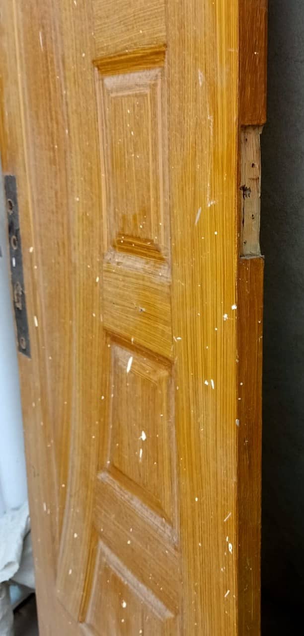 Used American plywood door size 8feet*5 feet 5