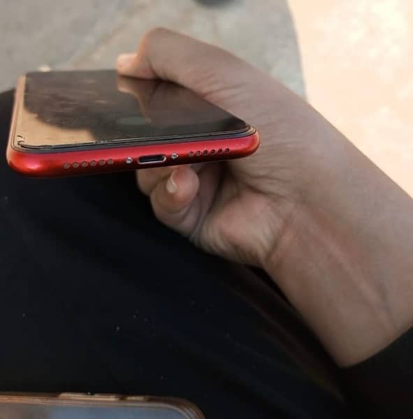 iphone Xr factory unlock red product  water pack mbl 2