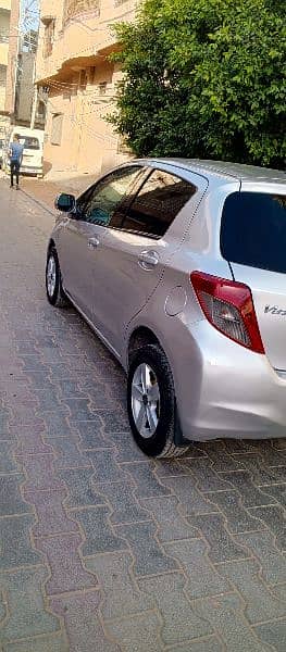 Toyota Vitz 2011/2014 mint condition 7