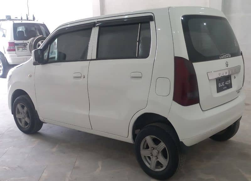 Suzuki Wagon R 2017 3