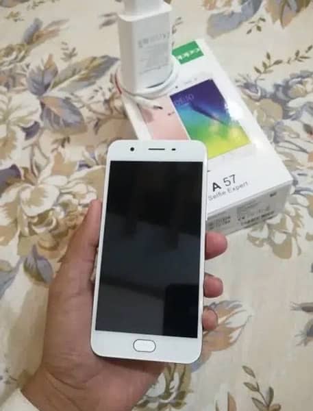 Oppo A57. Memory 4/64gb 5