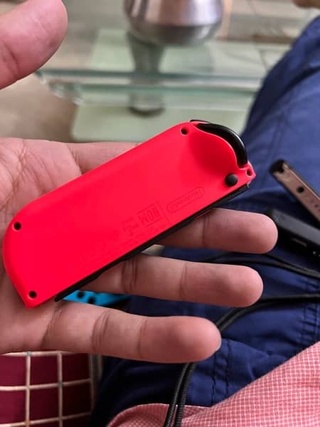 Nintendo Switch Original Joycon Controller Red and Bkue 4