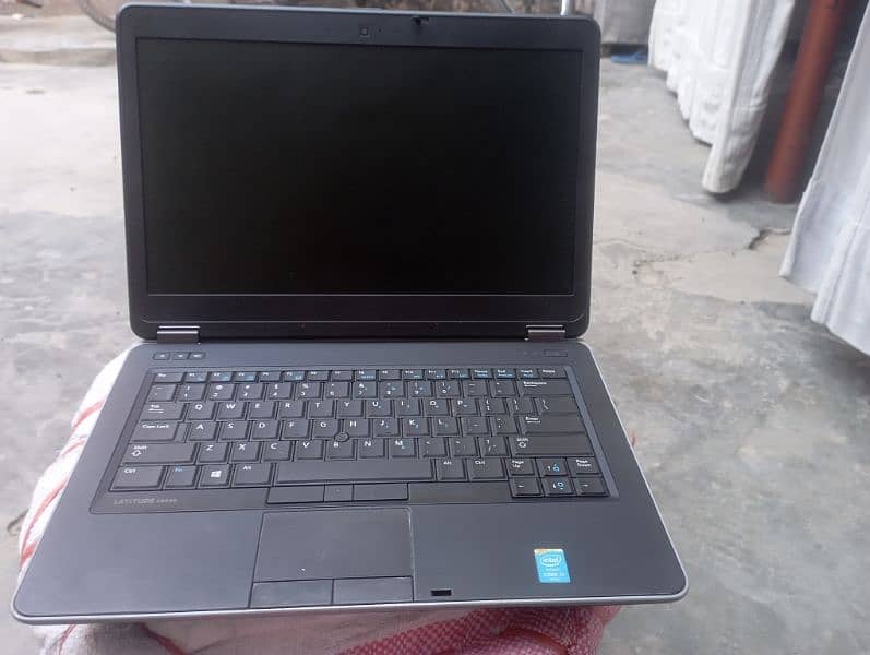 Dell laptop Core i5 4th Generation 500Gb Memory and 4GB Ram 2