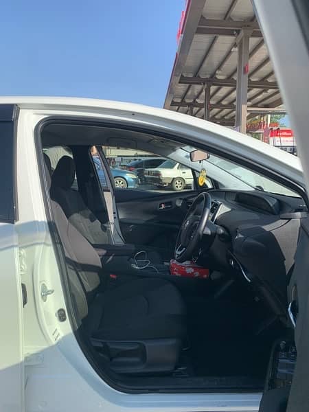 Toyota Prius 2020 for Sale in Lahore 5