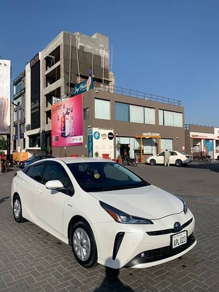 Toyota Prius 2020 for Sale in Lahore 10