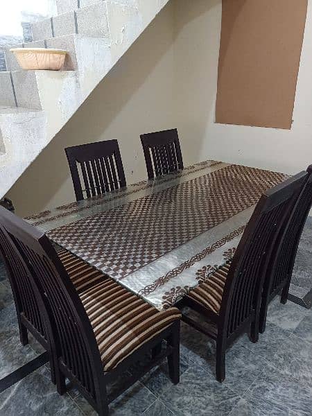 Home used Dining Table Just Like brand new 1