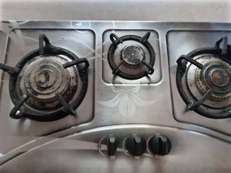 Gas stove in used condition 1