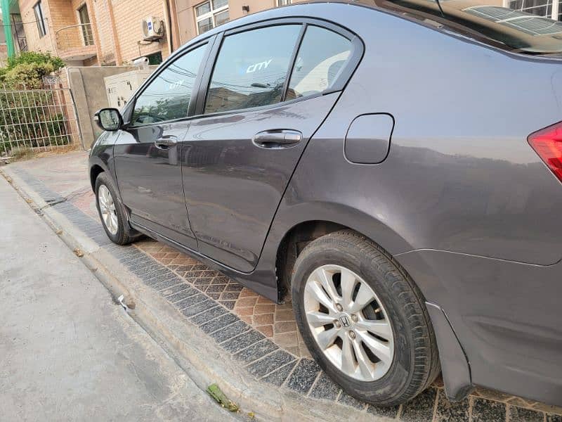 Honda City Aspire 1.5 2016 10