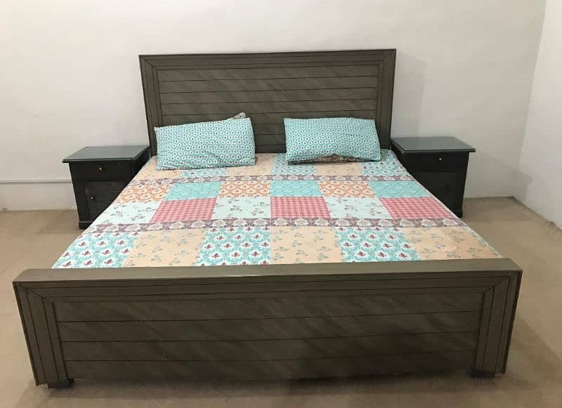 double bed mattress with mattress cover 0