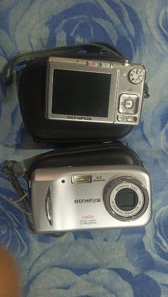 pack of 2 Olympus digital cameras 0