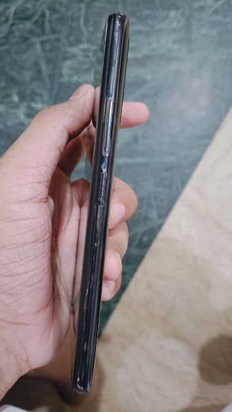 vivo y30 4gb ram 64gb rom 10/9 condition 03049393425 wattsapp no 4