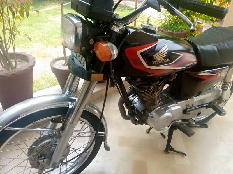 Honda CG 125 2014 9